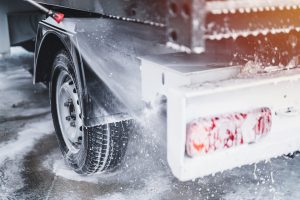 Jak przygotować samochód ciężarowy do sezonu zimowego?